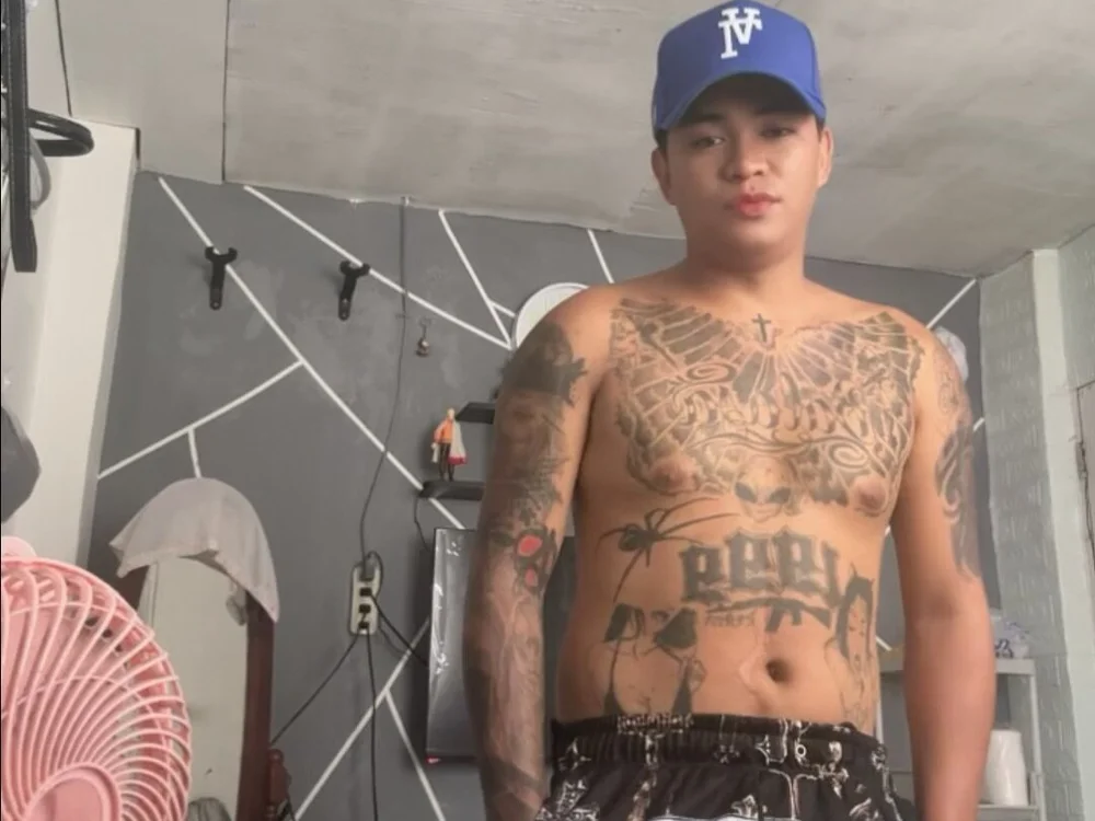 ห้องแชทออฟไลน์ของ lowkey-tattoos