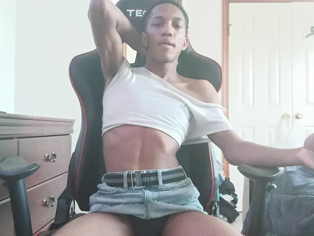 PriggishRubbish Chat XXX offline
