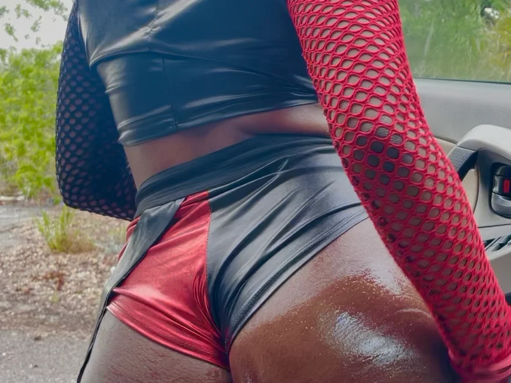 Ebony_Queeen 오프라인 XXX 채팅