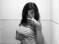 Queen_Of_Kimi's webcam live show