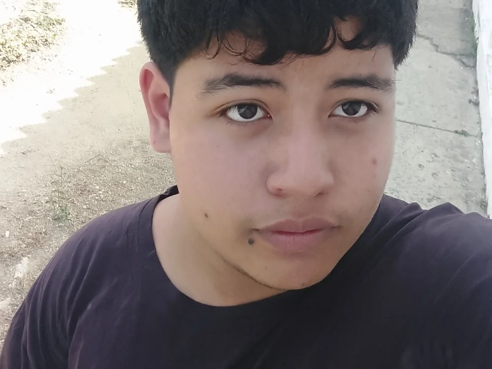 raulpunkz's Offline Chat Room