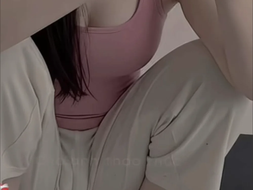 Emy_yuki's Offline XXX Chat