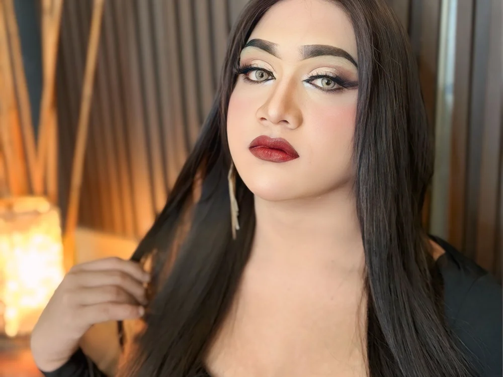 HugexMsLovelyxCock 离线XXX聊天