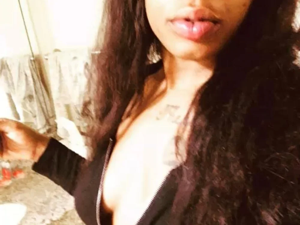 Naomibanks24 offline chatrum