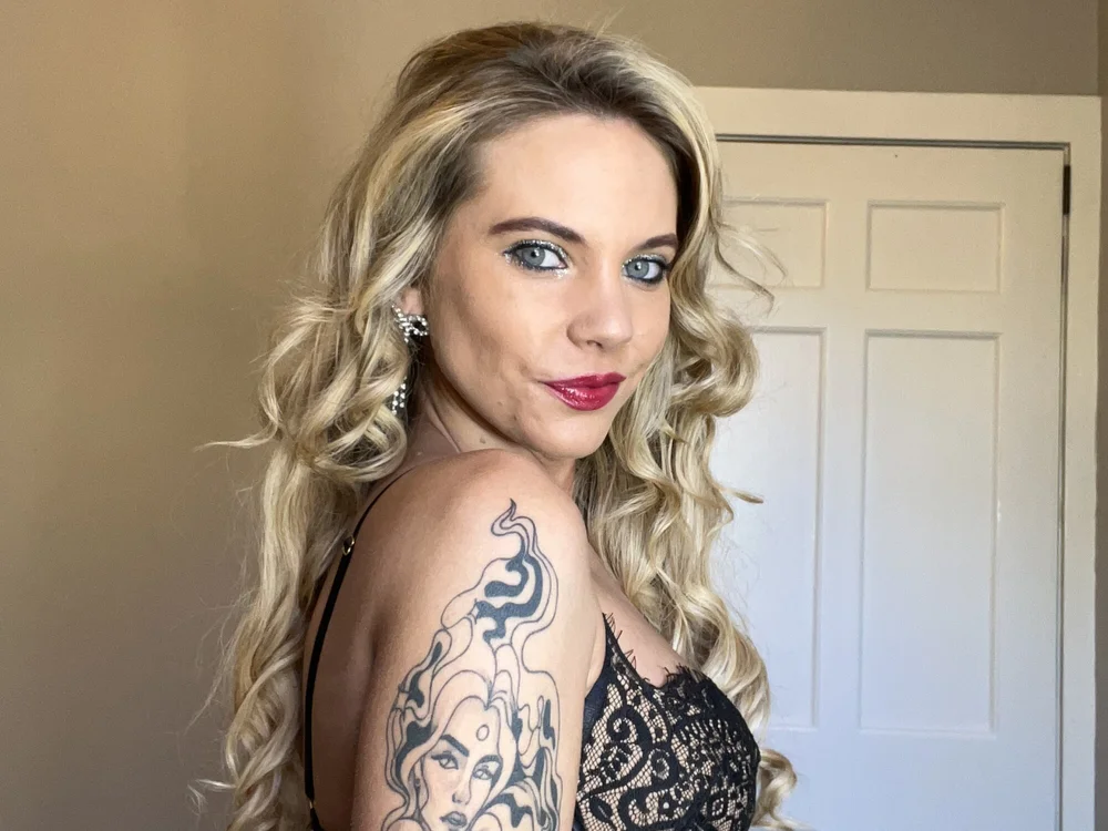 lanaskyyy's Offline XXX Chat