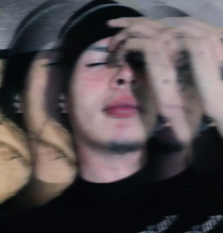 SilencedAnalyst's Offline XXX Chat
