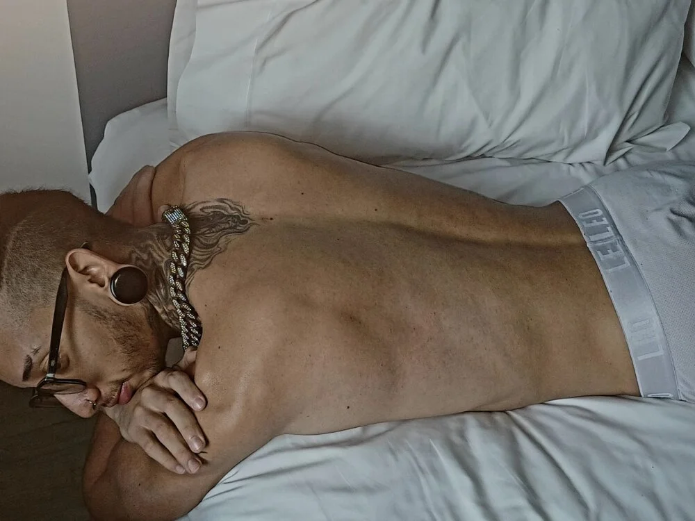 axel_valtier offline XXX-chat