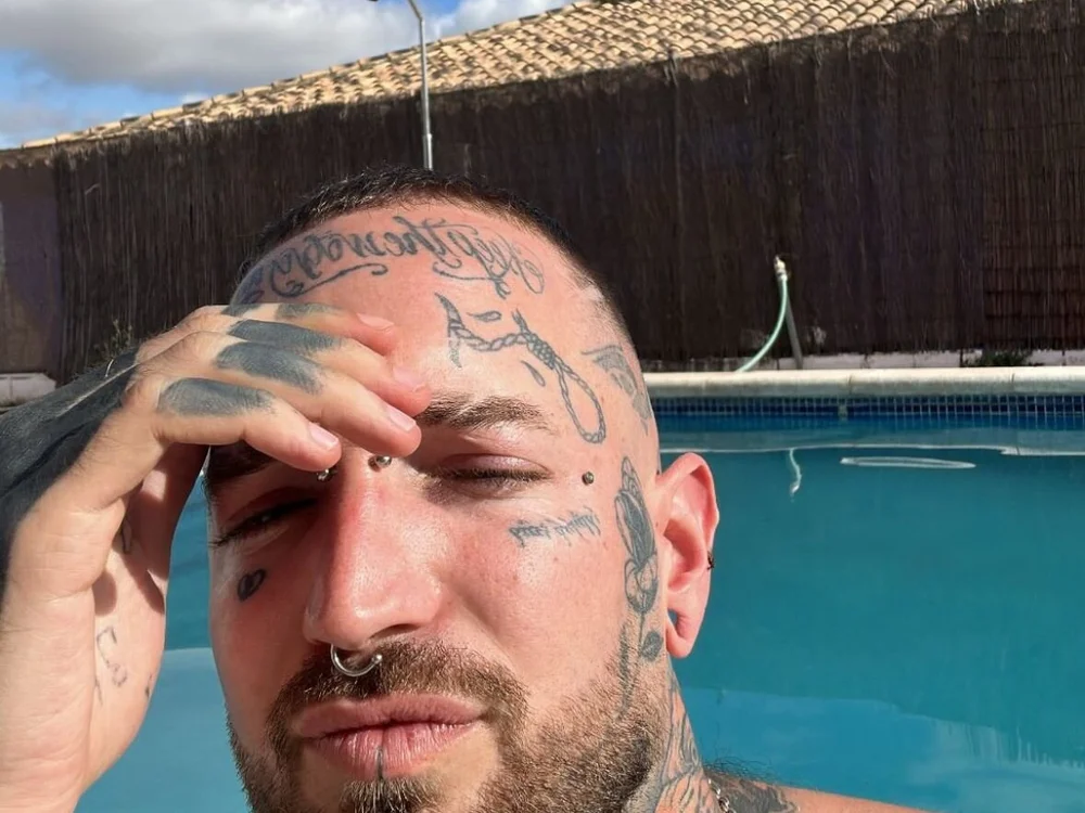 DerickkkkXxX Chat XXX offline