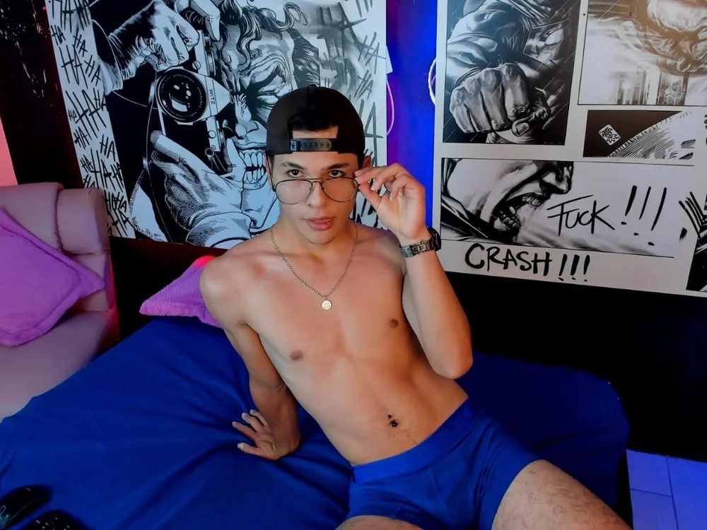 Mollydevbrokee's Offline Chat Room