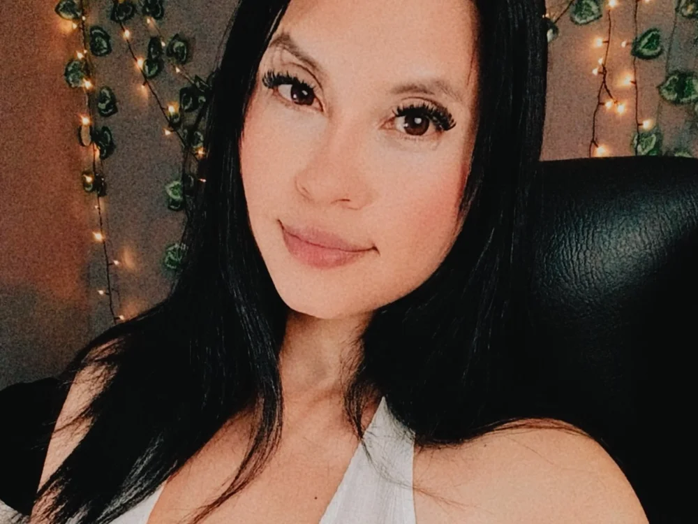 Kia_castn Offline XXX chat