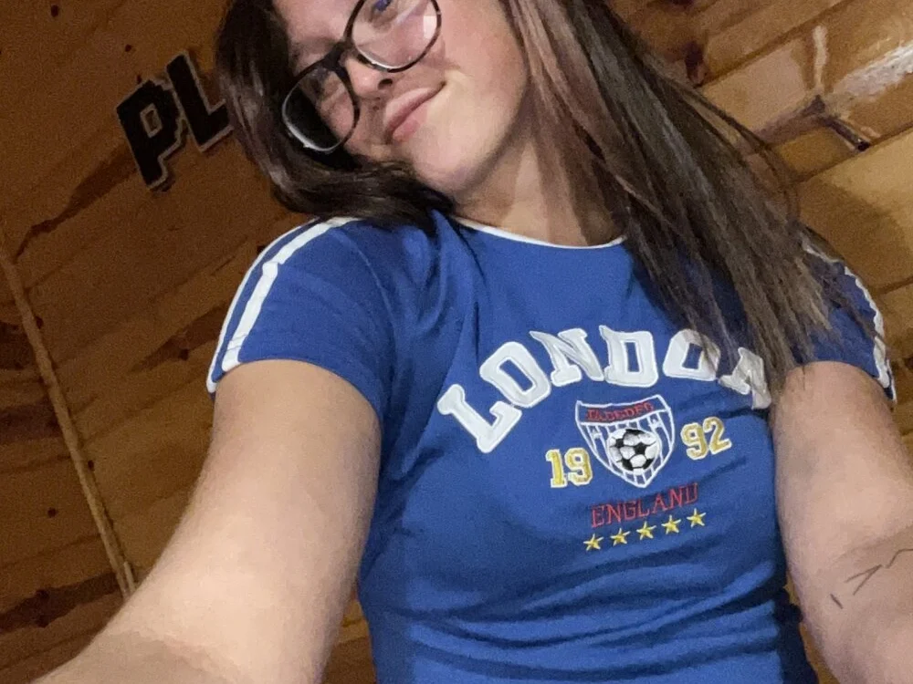 lovestobespoiled's Offline XXX Chat