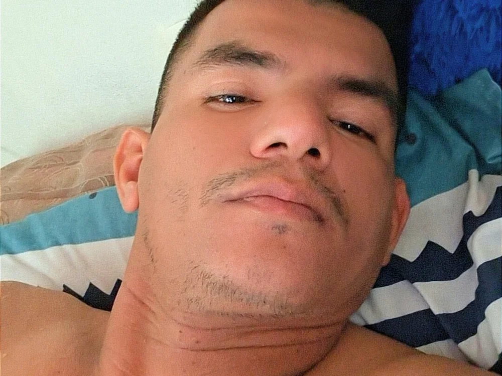 DanRiveHN Offline XXX Chat