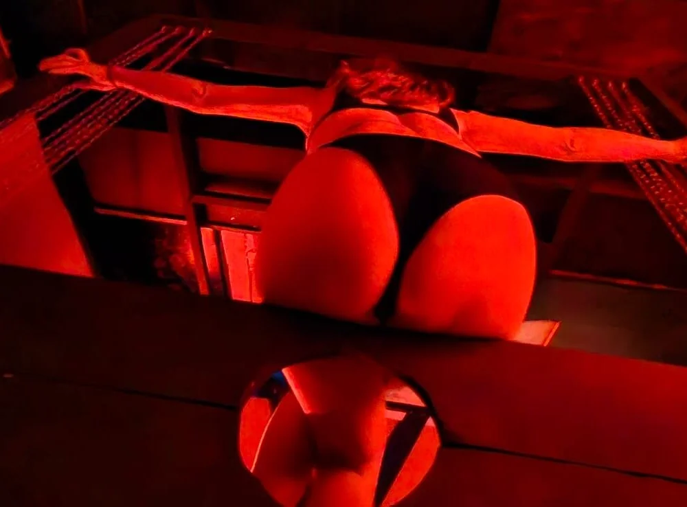Jade2026's Offline Chat Room