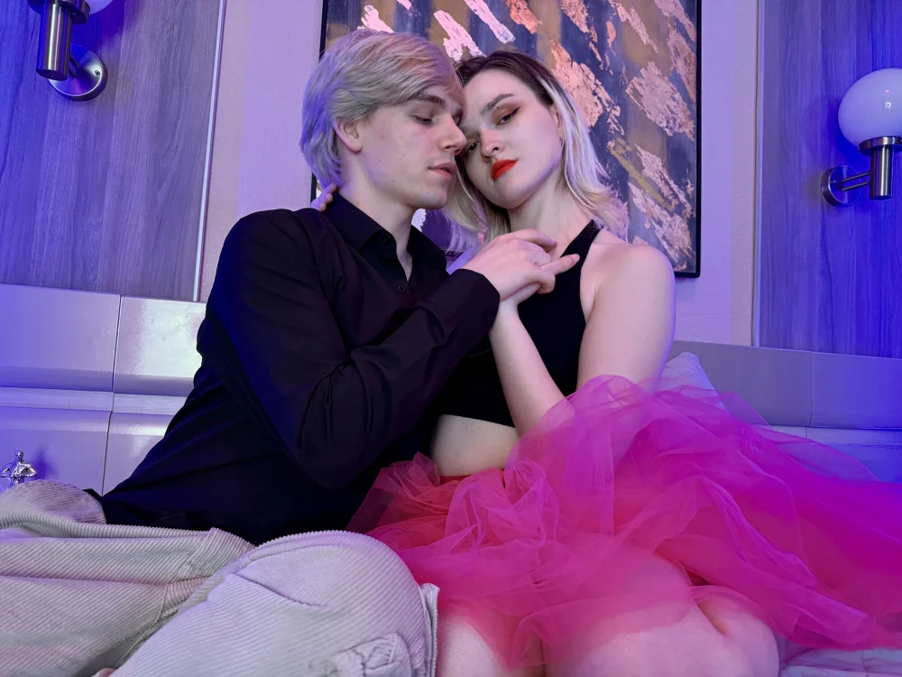 Alice_Alexx's Offline XXX Chat