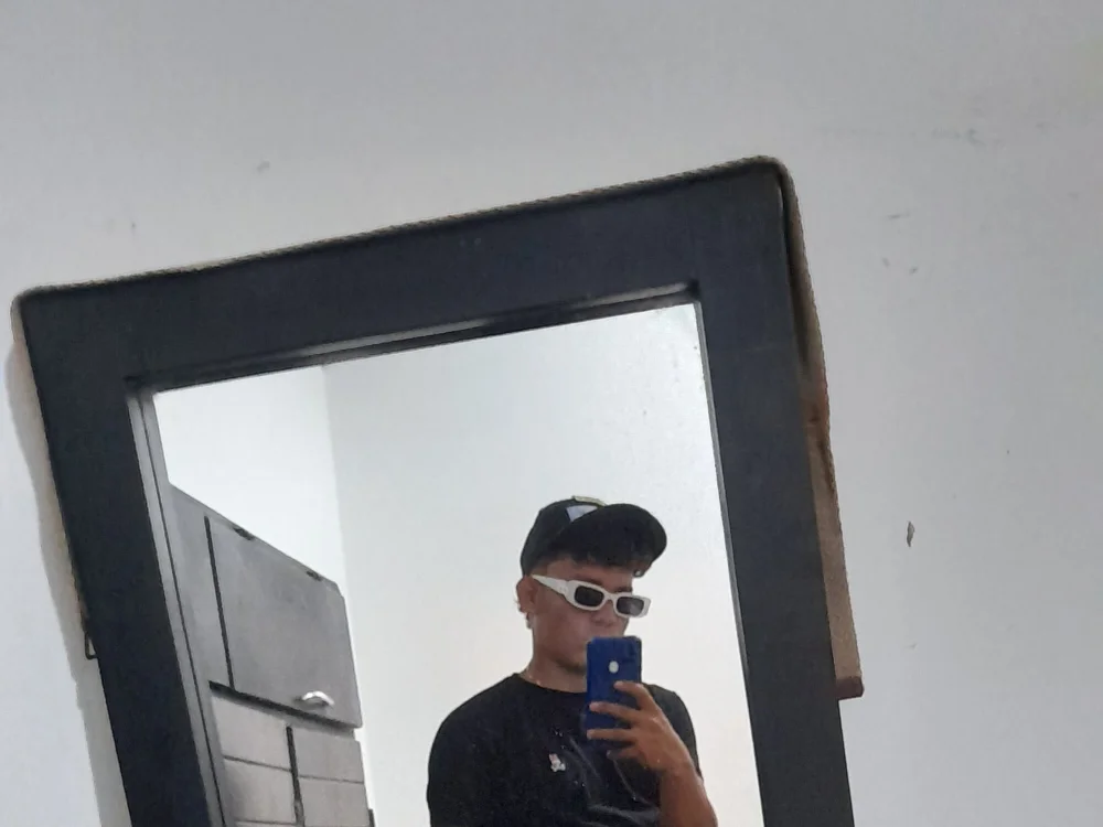 SerousBantern Offline XXX chat