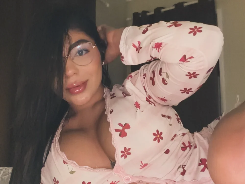 Alaiah-lopez's Offline XXX Chat
