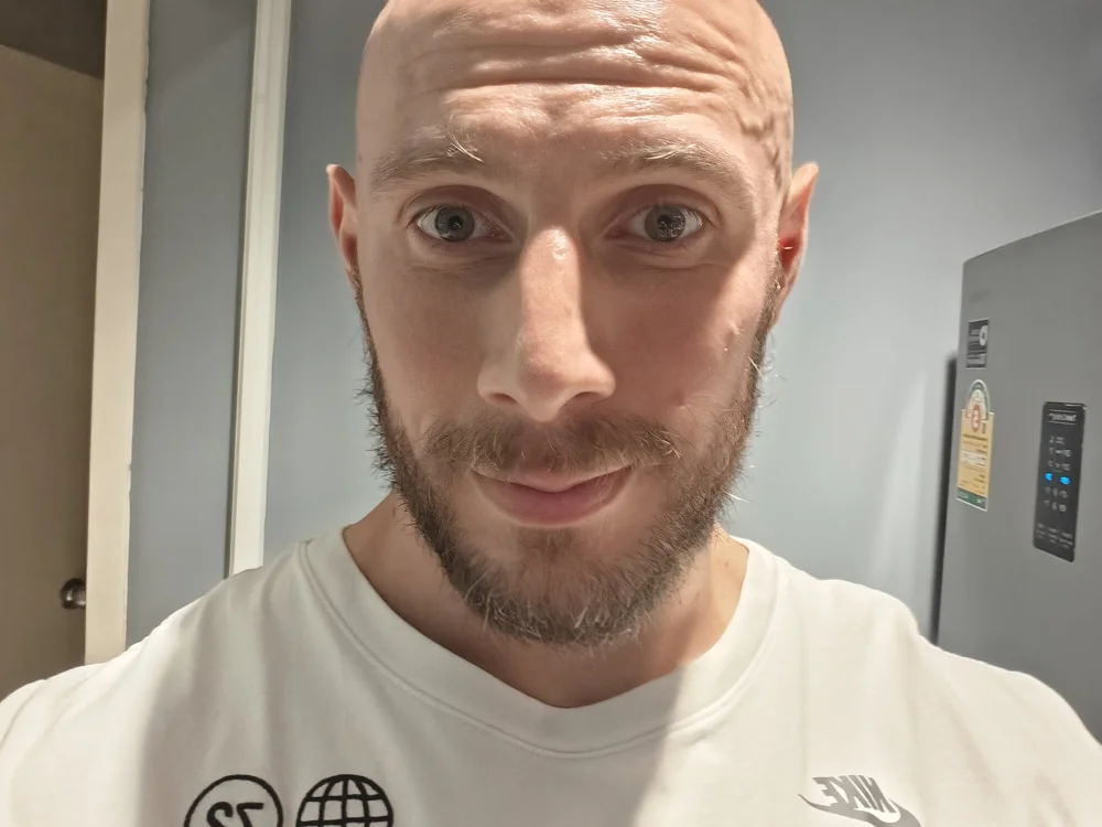 Baldyboyyy offline chatrum