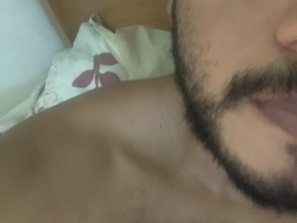 CreamBearDaddy: συνομιλία ΧΧΧ εκτός σύνδεσης