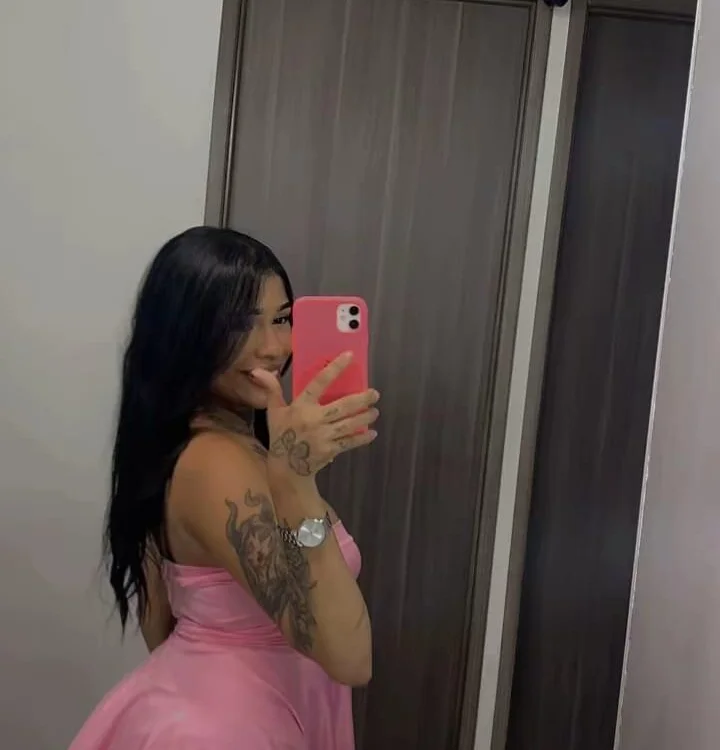 Naia000n Offline XXX chat