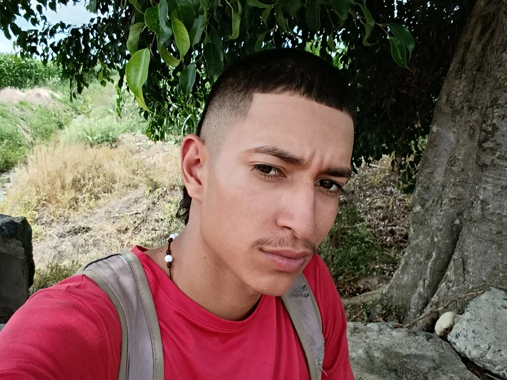 huevoduro69's most recent online preview