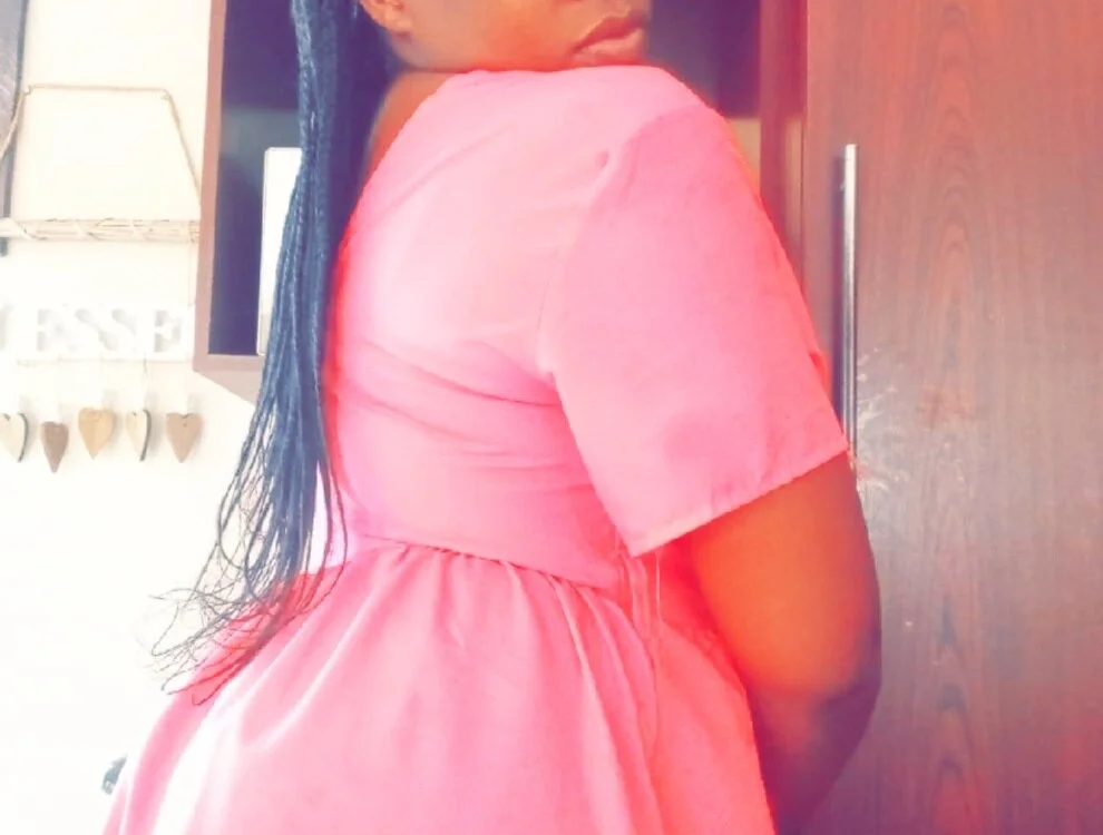 BeautyQueenX22's Offline XXX Chat