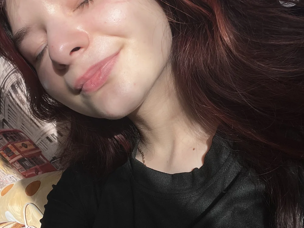 Katrin-young's Offline Chat Room