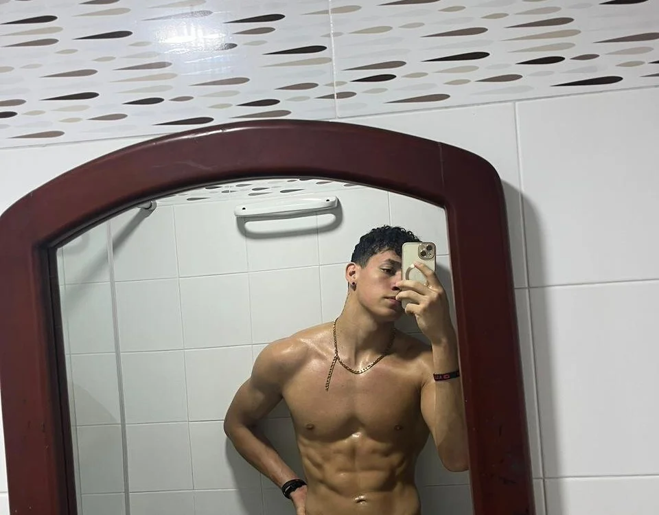 Chat +18 de Muscle__Myke ao vivo
