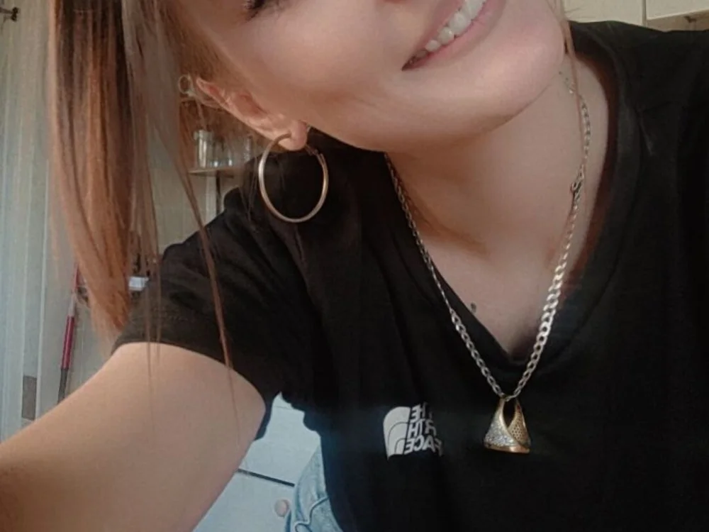 Juicylucy2000 Offline Chatraum