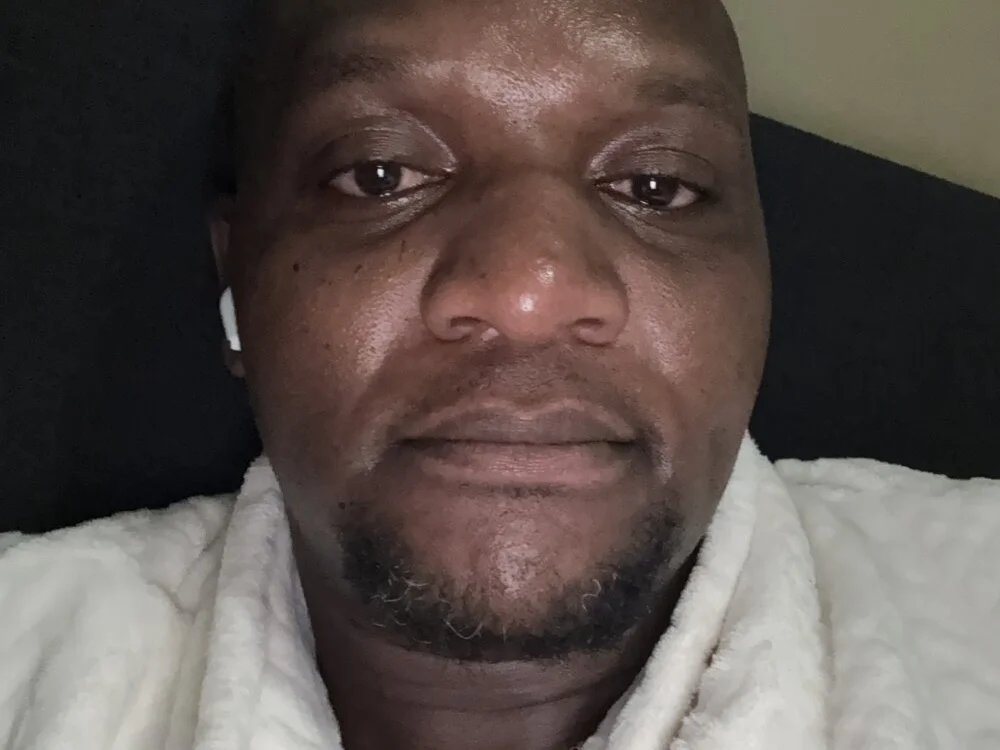 Offline XXX chat modela DapplingGesture