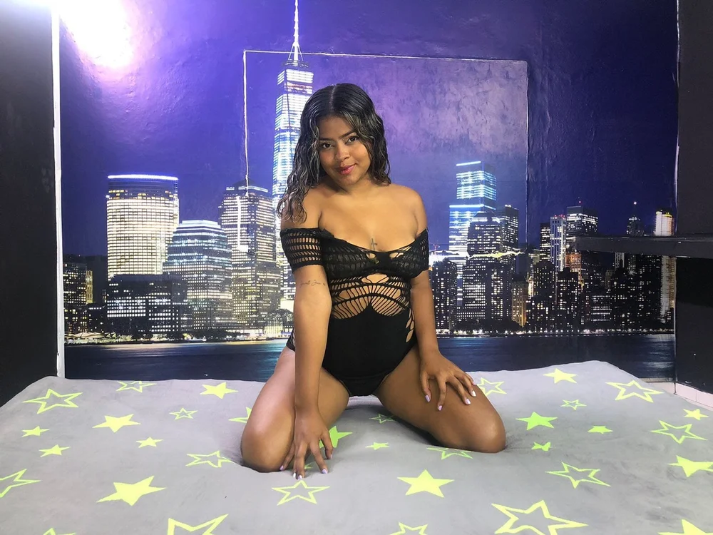 KerryLatina's Offline XXX Chat