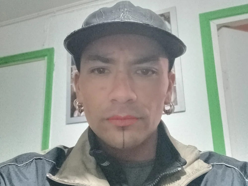 cachondito_333's Offline XXX Chat