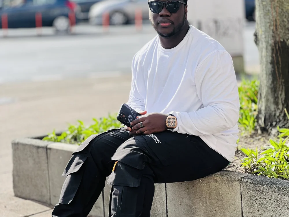 fantasy3940 Adlı Modelin Çevrimdışı XXX Sohbeti