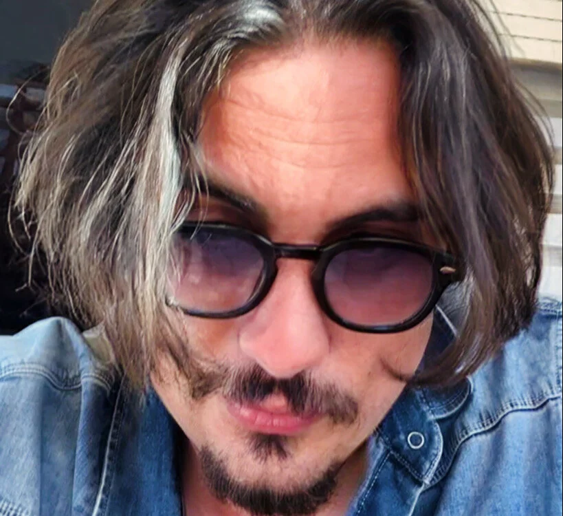 ห้องแชทออฟไลน์ของ johnnydepp1492