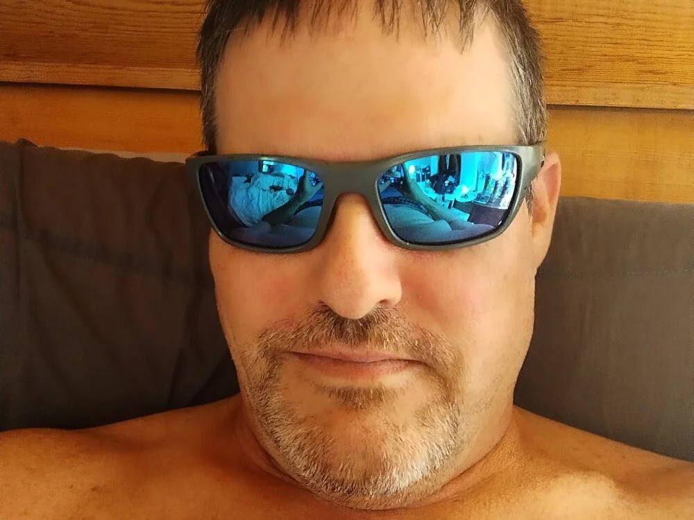 One_Man_For_You's Offline XXX Chat