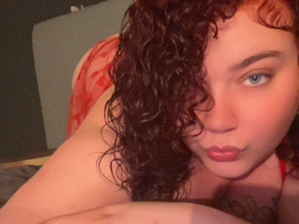 lolabun247's Offline XXX Chat