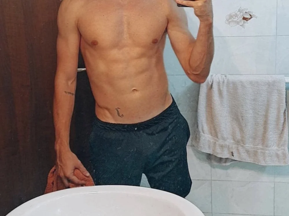 AleFitt Offline XXX Chat