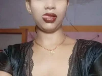 Model_4045's Offline Chat Room