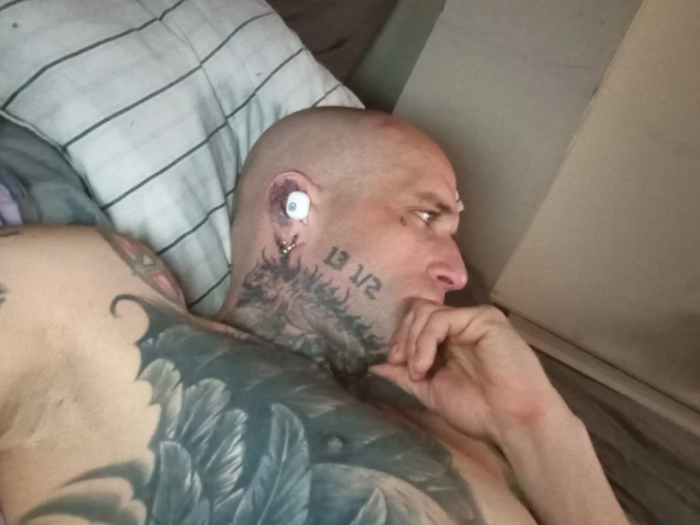 Konvicted_Baddazz offline chatrum