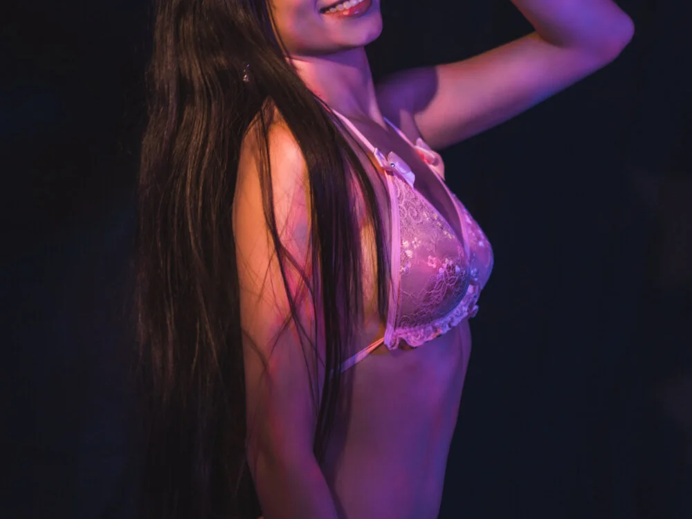 LilyHartt Offline XXX-chat