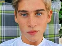 Model ElyasMatt