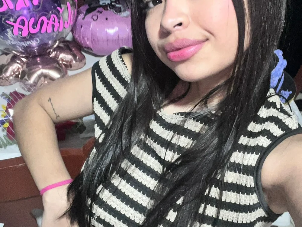 SamaraVale's Offline XXX Chat