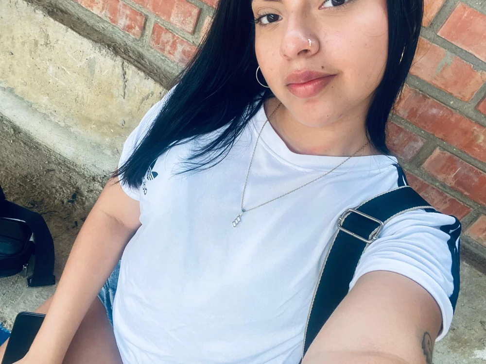 Lucy_2025 offline chatrum
