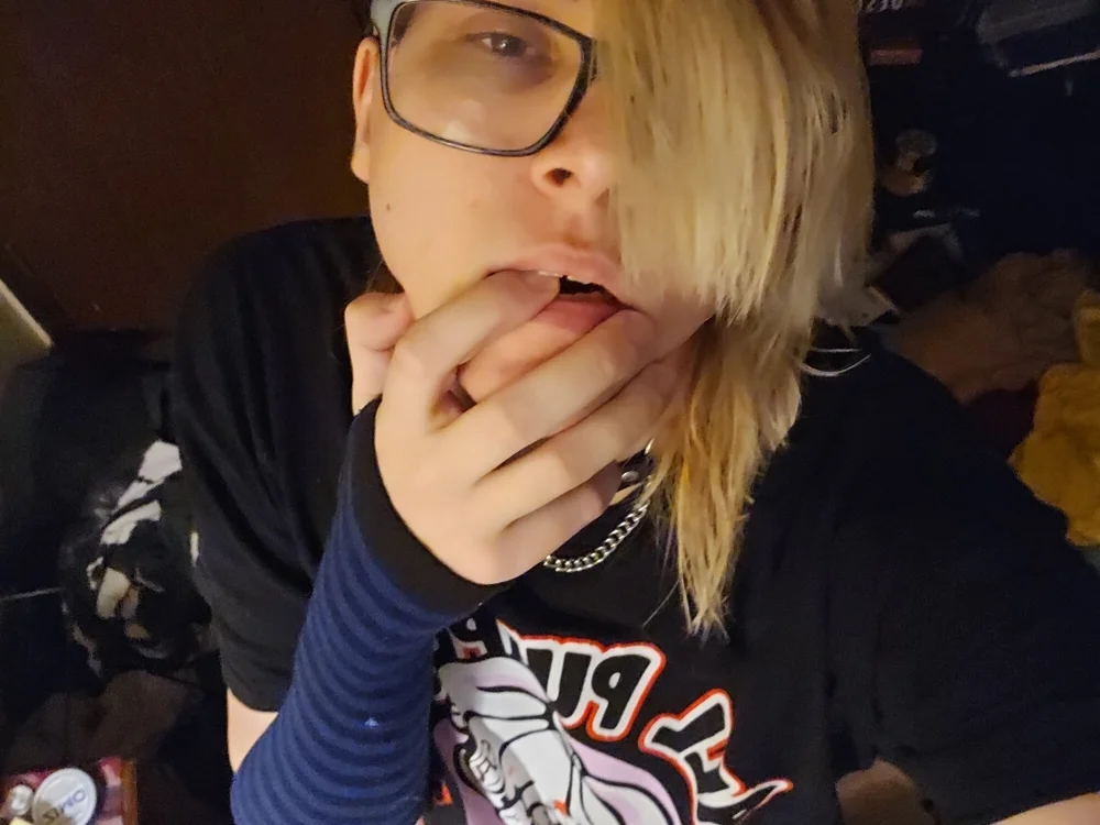amethystbunnyboy offline chatrum