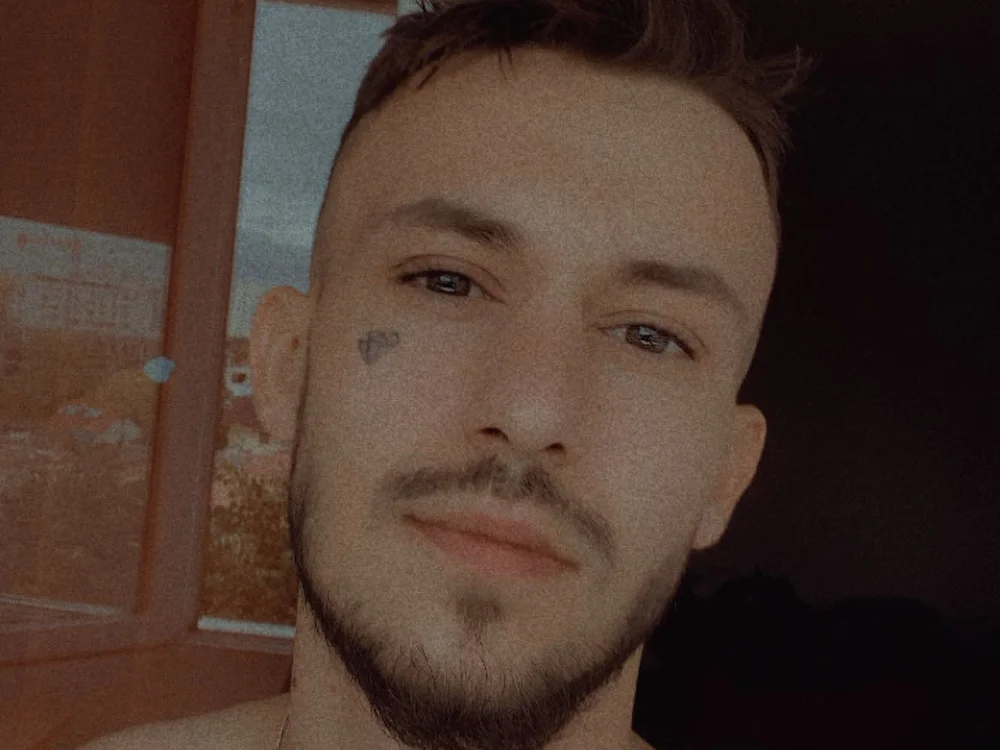 jokerul777x's Offline XXX Chat