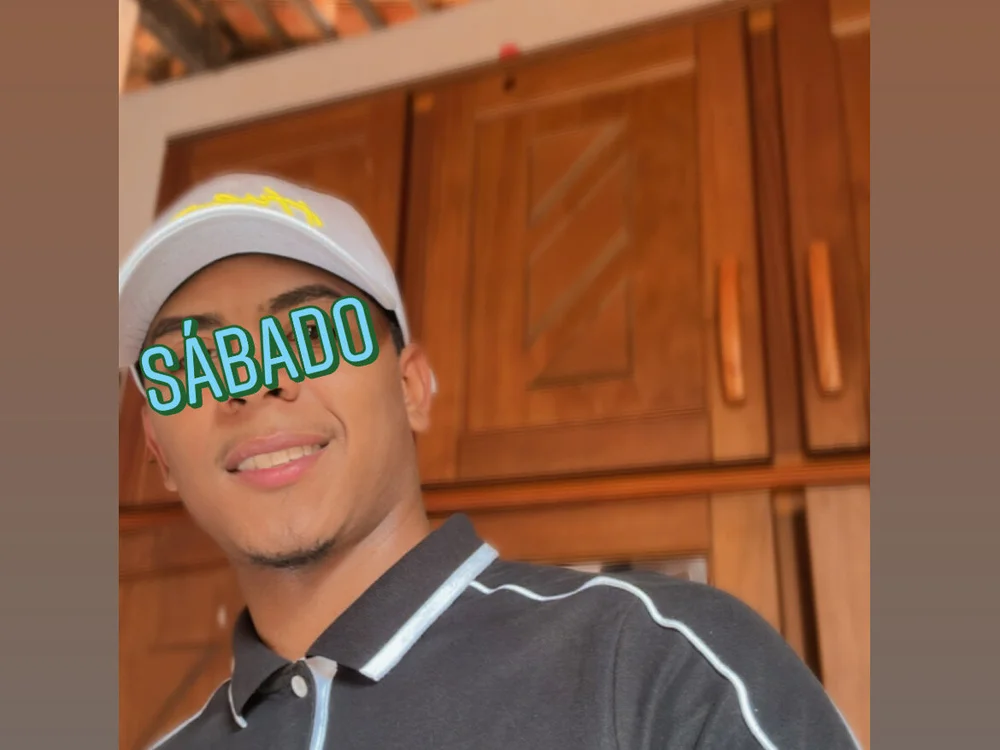 YaguinhoSix offline XXX-chatje