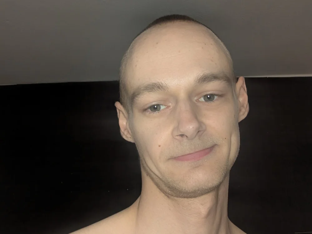 Jeannie96 offline chatrum