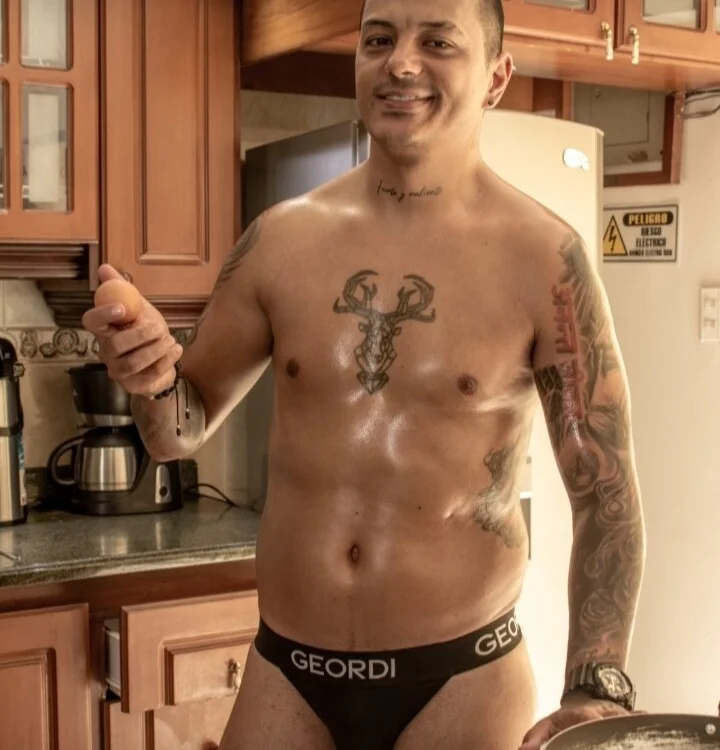 دردشة Dominic_wolff الجنسية دون اتصال