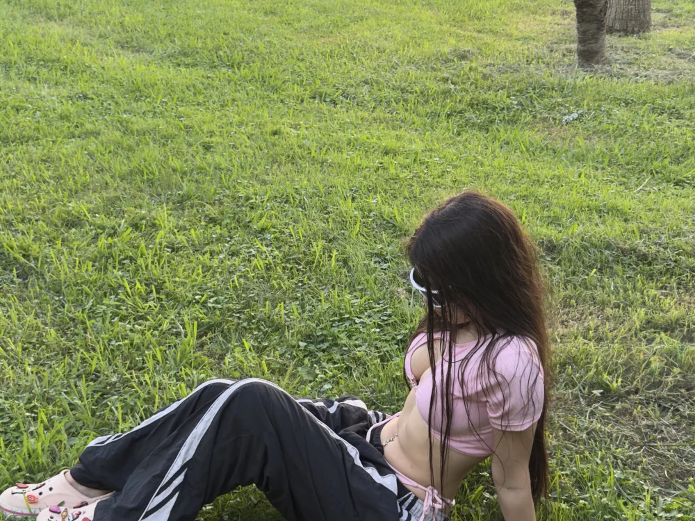 Lilith_Morrigan69's Offline XXX Chat