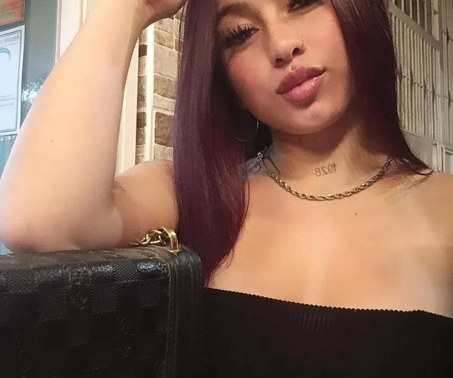 Sofia_xoxoo's Offline XXX Chat