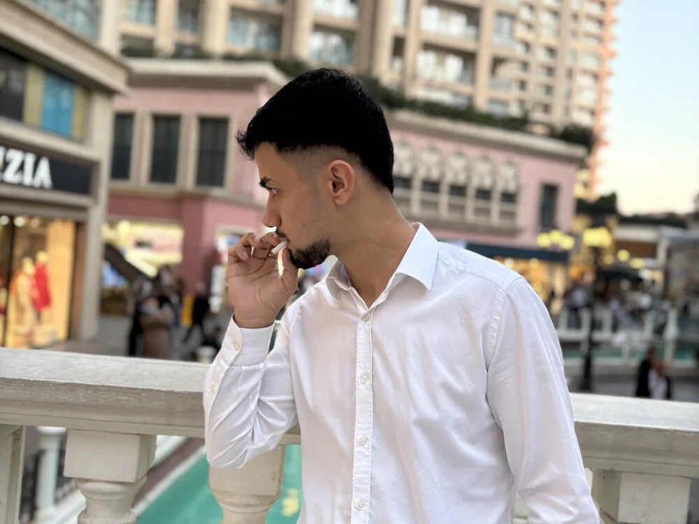 BiroMirhaz11477n Offline XXX chat